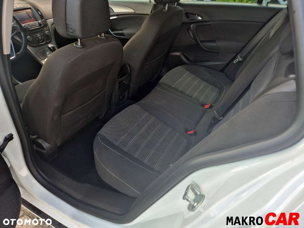 Opel Insignia - 12