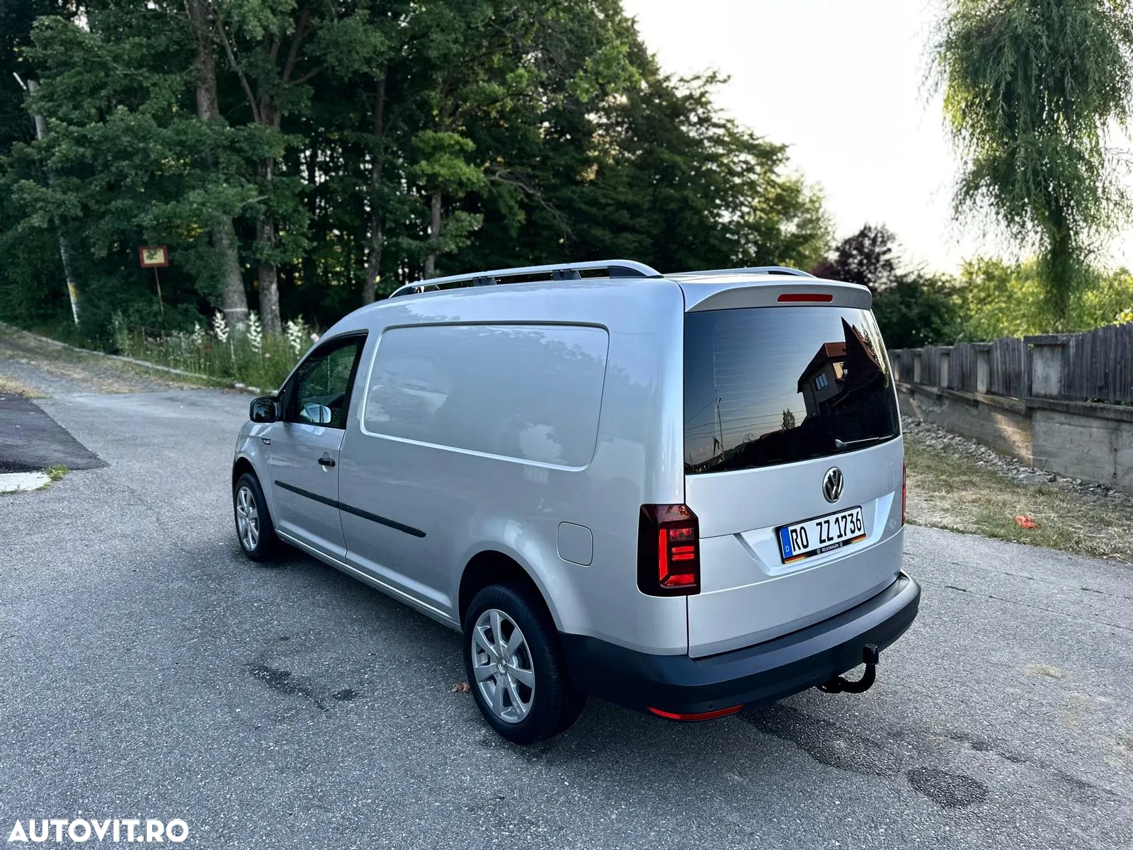 Volkswagen Caddy Maxi - 13