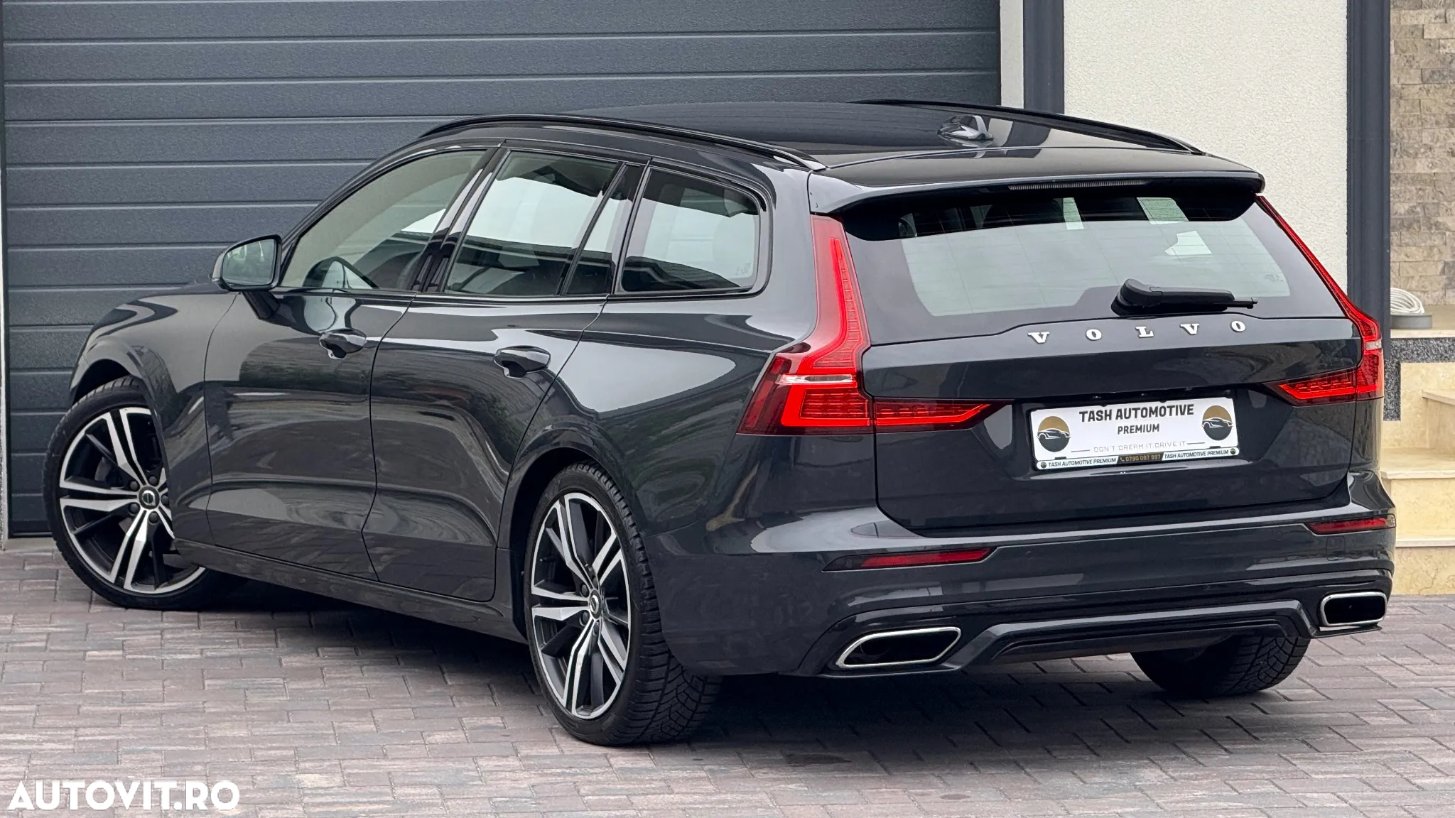 Volvo V60 T4 Geartronic R-Design - 4