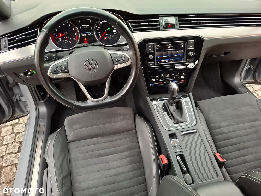 Volkswagen Passat Variant 1.5 TSI EVO Elegance DSG - 20
