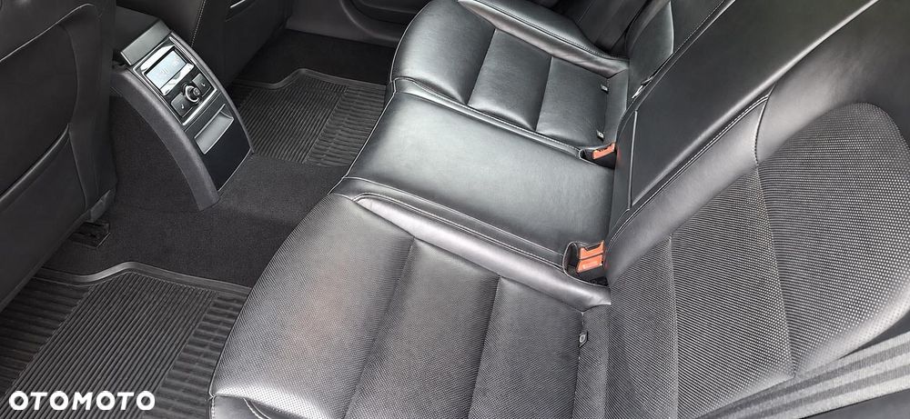 Skoda Superb 2.0 TDI Platinum DSG - 11