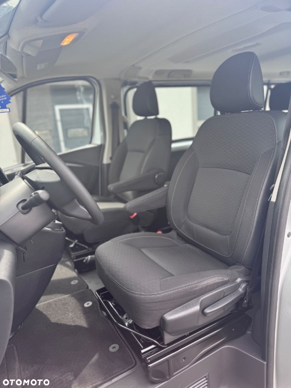 Opel Vivaro - 23