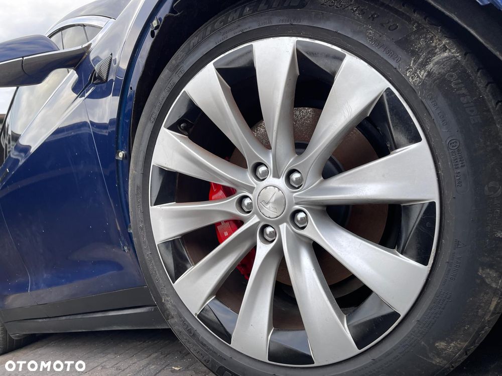 Tesla Model X Long Range - 40