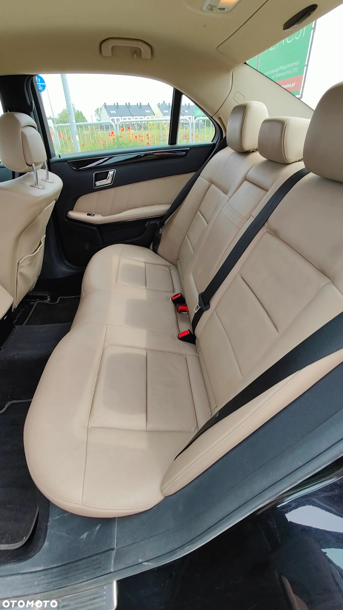Mercedes-Benz Klasa E 250 CDI BlueEff Avantgarde - 12