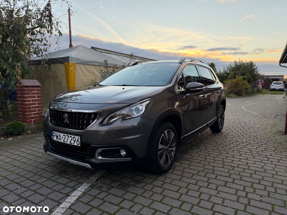 Peugeot 2008 1.2 Pure Tech Allure S&S EAT6 - 1