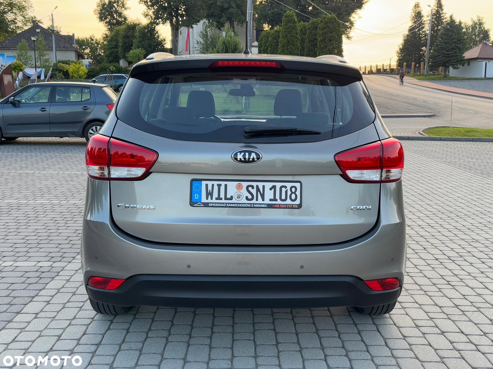 Kia Carens 1.7 CRDi L - 21