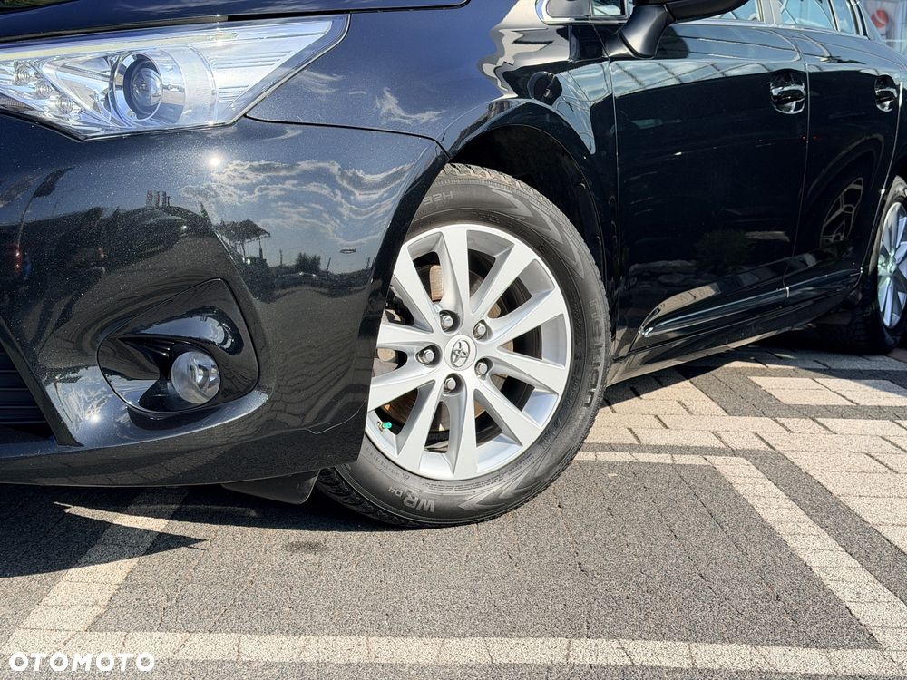 Toyota Avensis 1.6 Active - 2