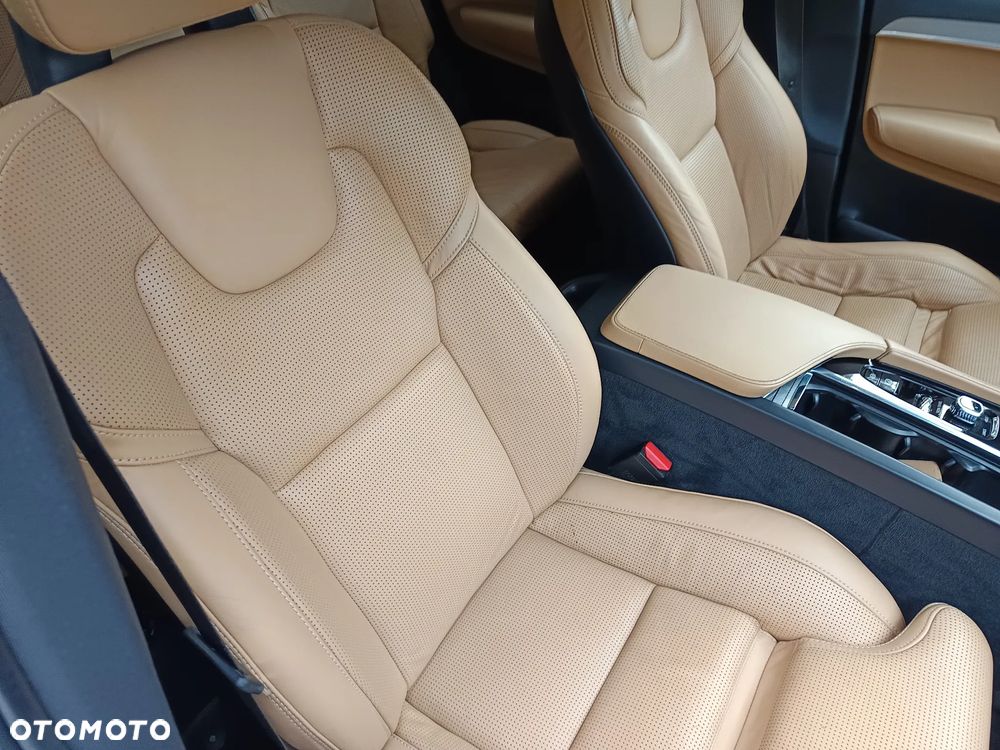Volvo XC 90 D5 AWD Inscription 7os - 21