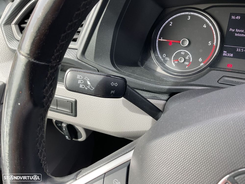 VW Transporter 2.0 TDI - 21