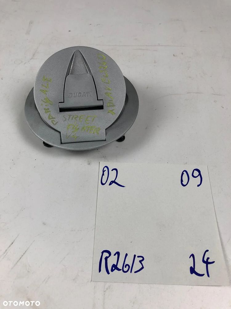 Ducati Multistrada Panigale V4 V4S Wlew Paliwa Korek - 1