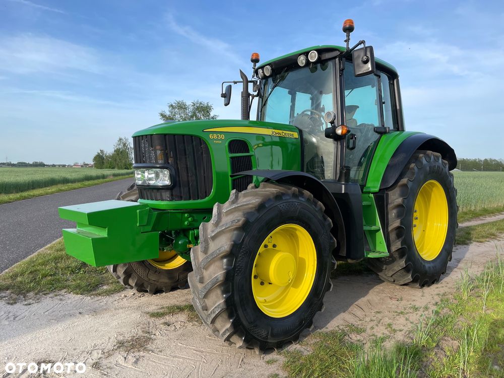 John Deere 6820 - 9