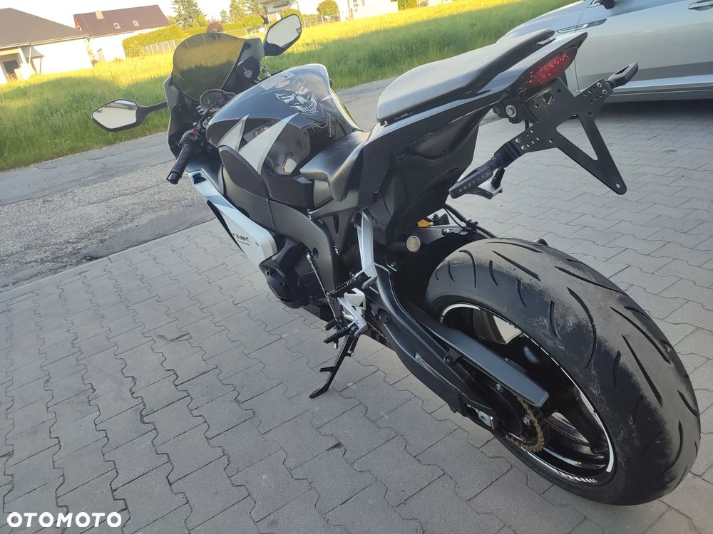 Honda CBR - 7