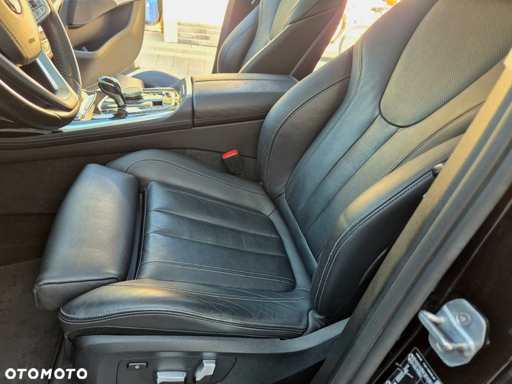 BMW X7 xDrive30d sport - 23