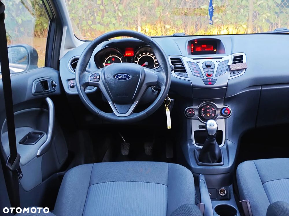 Ford Fiesta 1.4 Champions Edition - 19