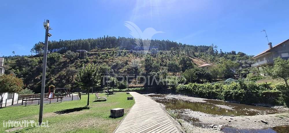 Vende Moradia T2+1 e arrecadações,  em Lomba, Góis - Grande imagem: 2/17