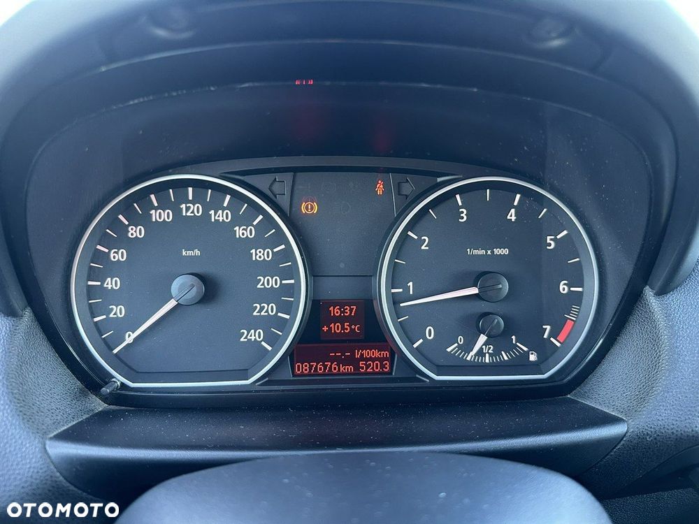 BMW Seria 1 116i - 13