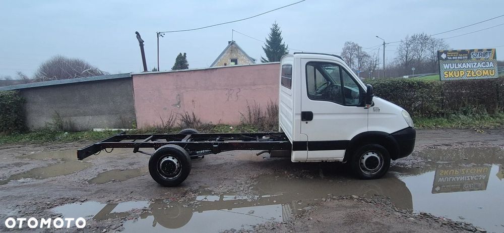 Iveco Daily goła rama - 3