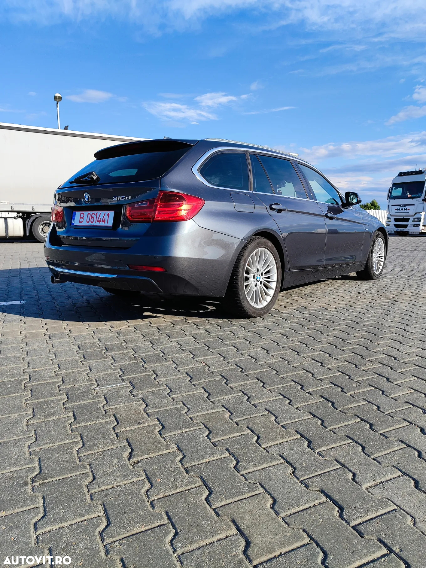 BMW Seria 3 316d Touring Aut. Luxury Line - 3