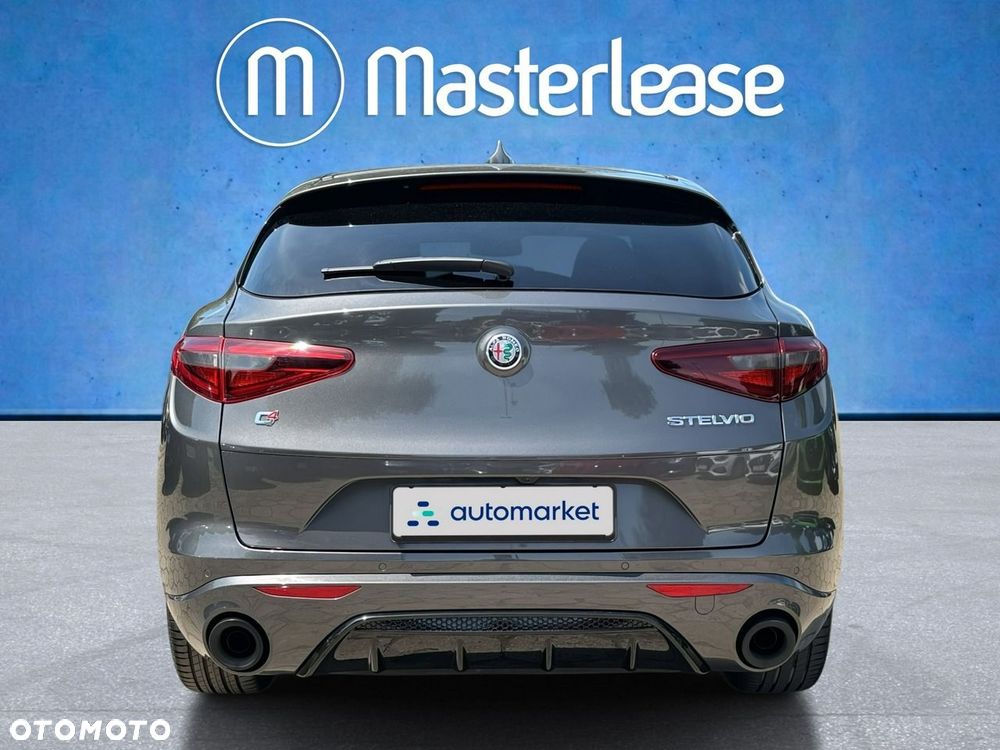 Alfa Romeo Stelvio - 6