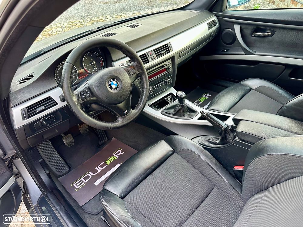 BMW 320 d Coupe - 16