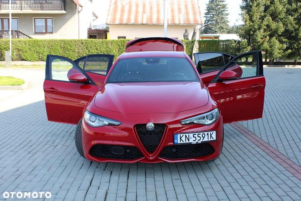 Alfa Romeo Giulia 2.0 Turbo 16V AT8-Q4 Veloce Ti - 14