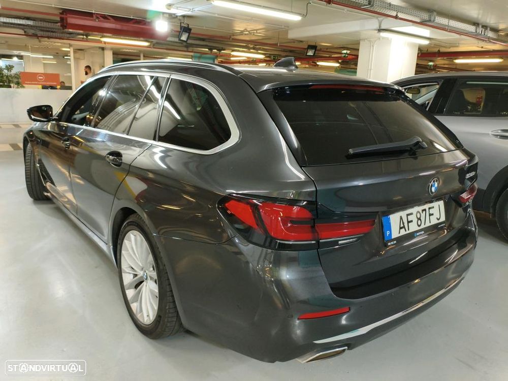 BMW 530 e Line Luxury - 3