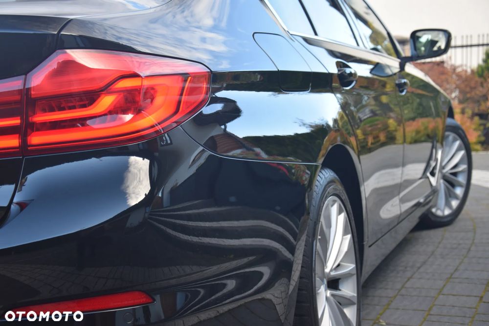 BMW Seria 5 520d xDrive Luxury Line - 19