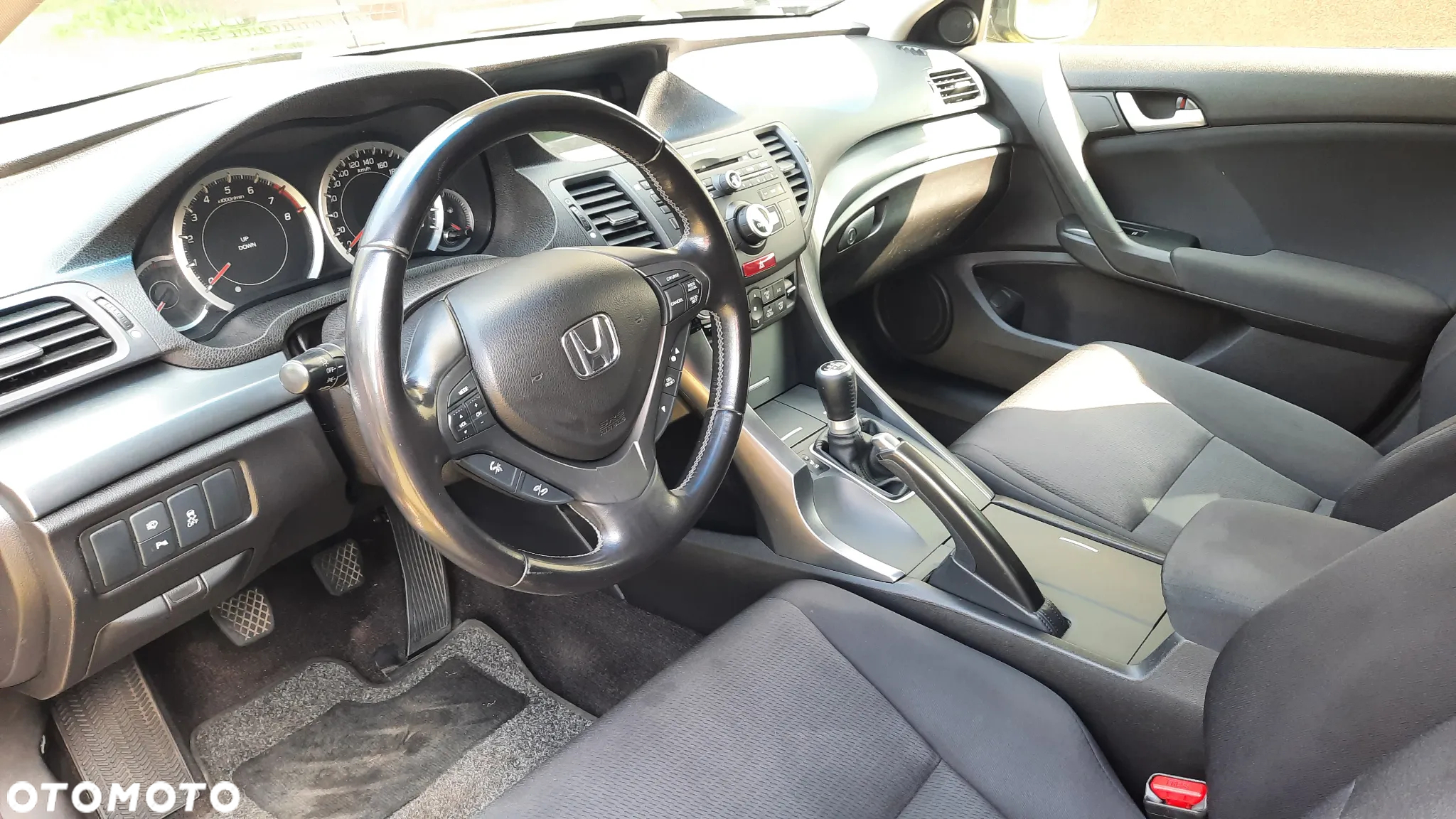 Honda Accord 2.0 Lifestyle - 8