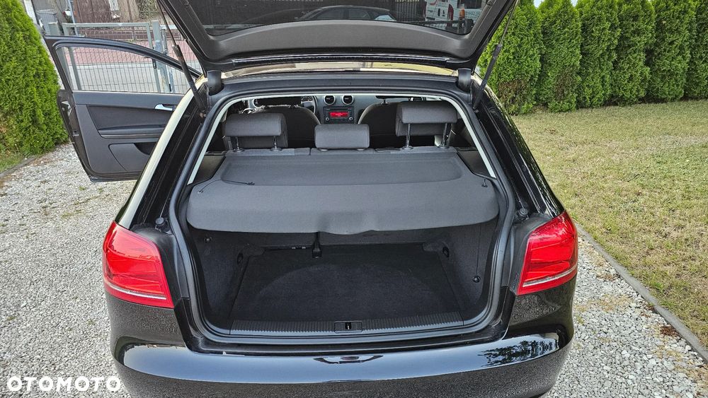 Audi A3 Sportback 1.6 Ambiente - 28