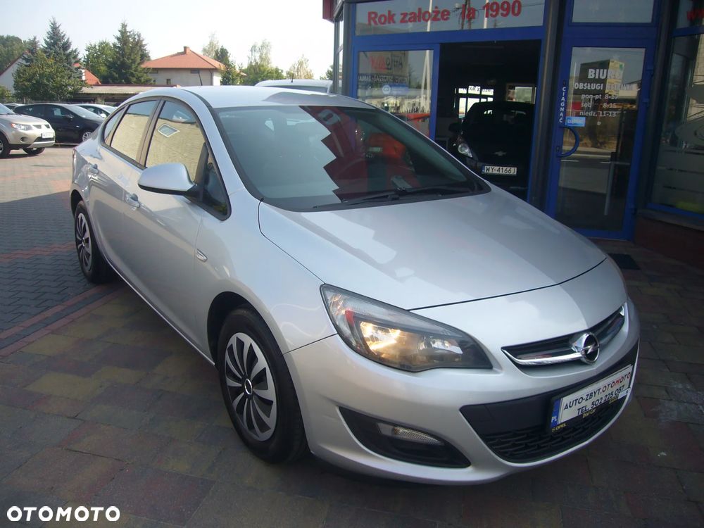 Opel Astra 1.4 T Enjoy - 4