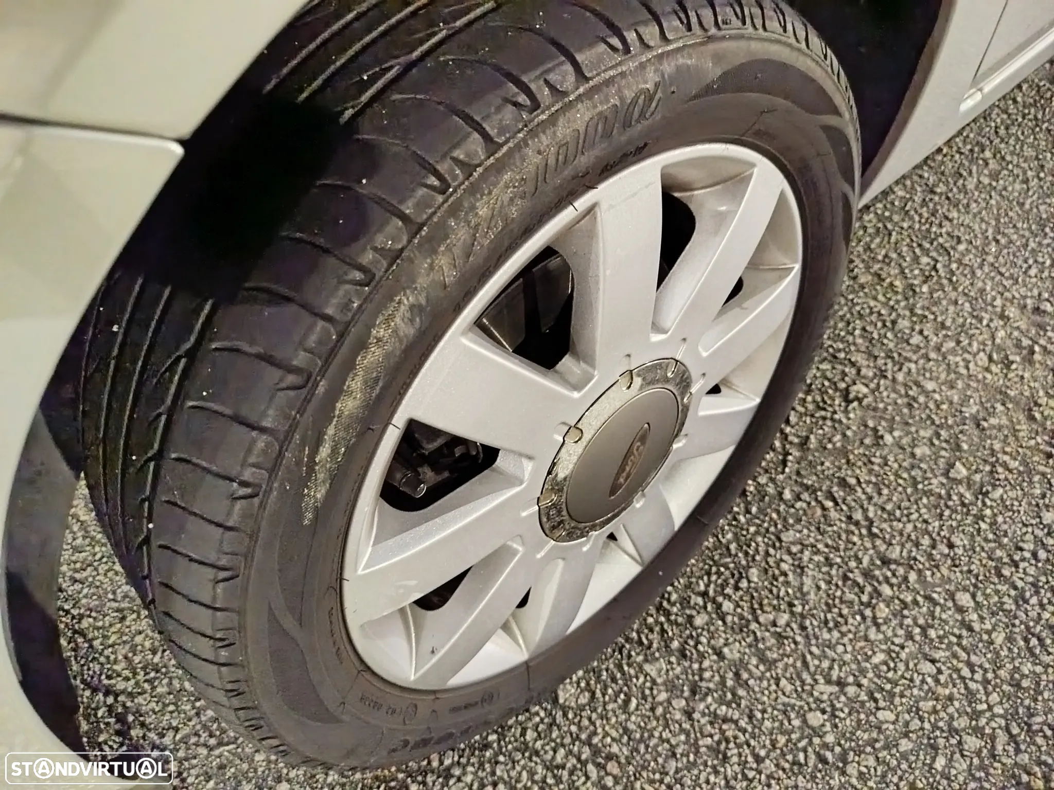 Ford Fiesta 1.25 Ghia - 14