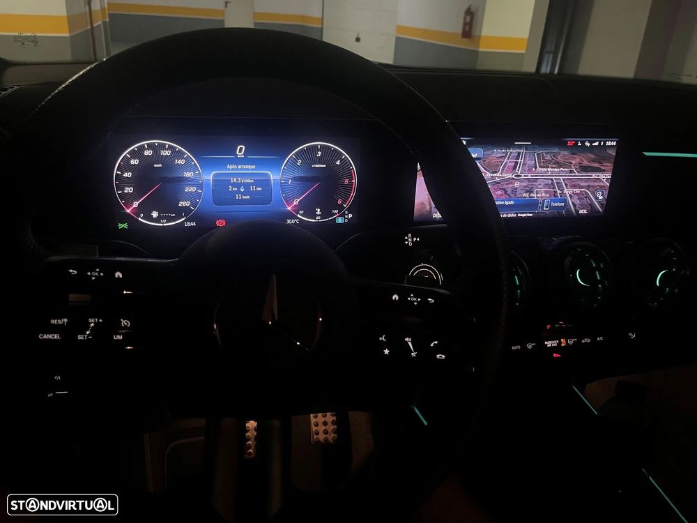 Mercedes-Benz GLA 200 d AMG Line - 13