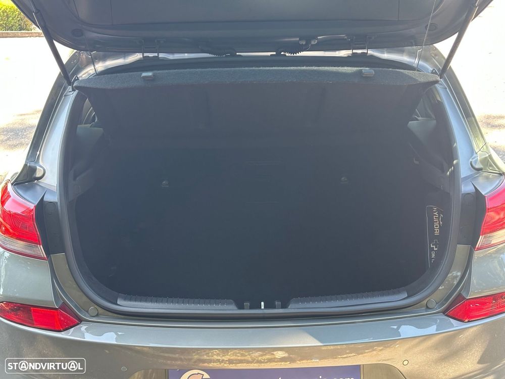 Hyundai i30 1.6 CRDI STyle Plus - 18