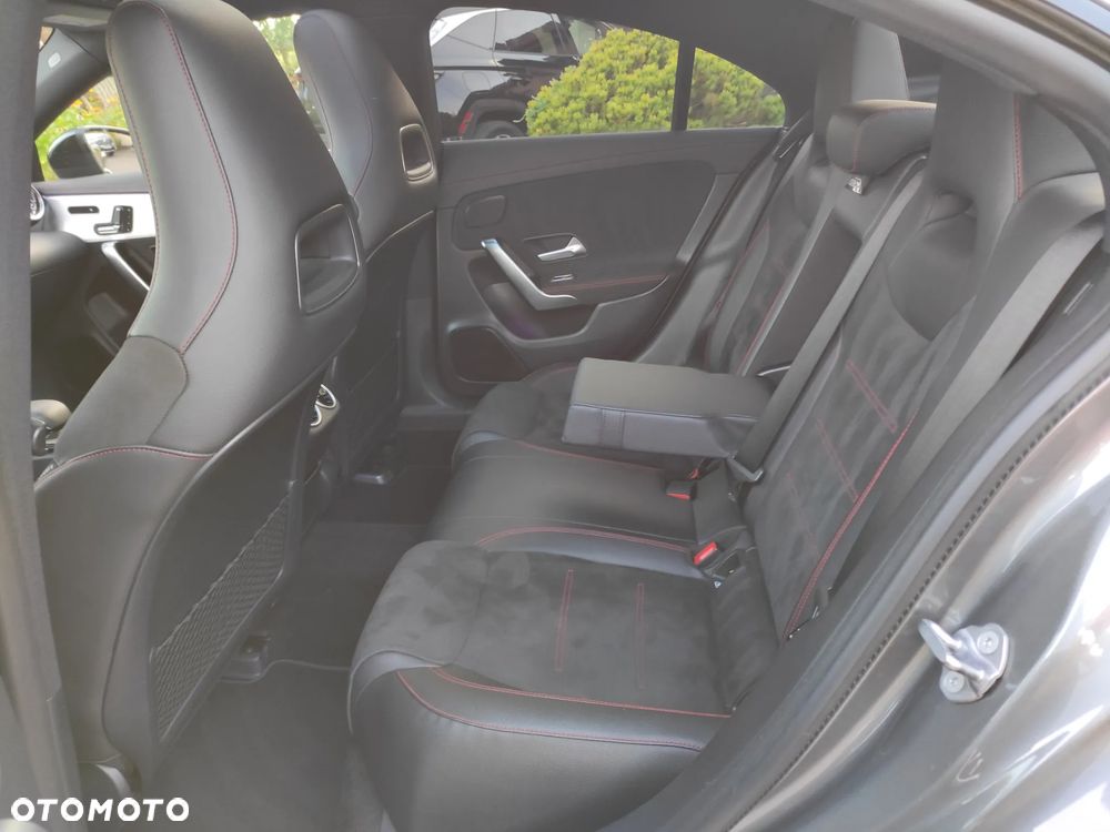 Mercedes-Benz CLA 200 d 8G-DCT AMG Line - 22