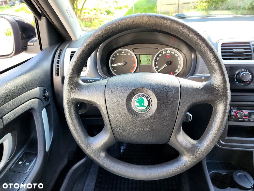 Skoda Fabia 1.2 HTP Ambiente - 21