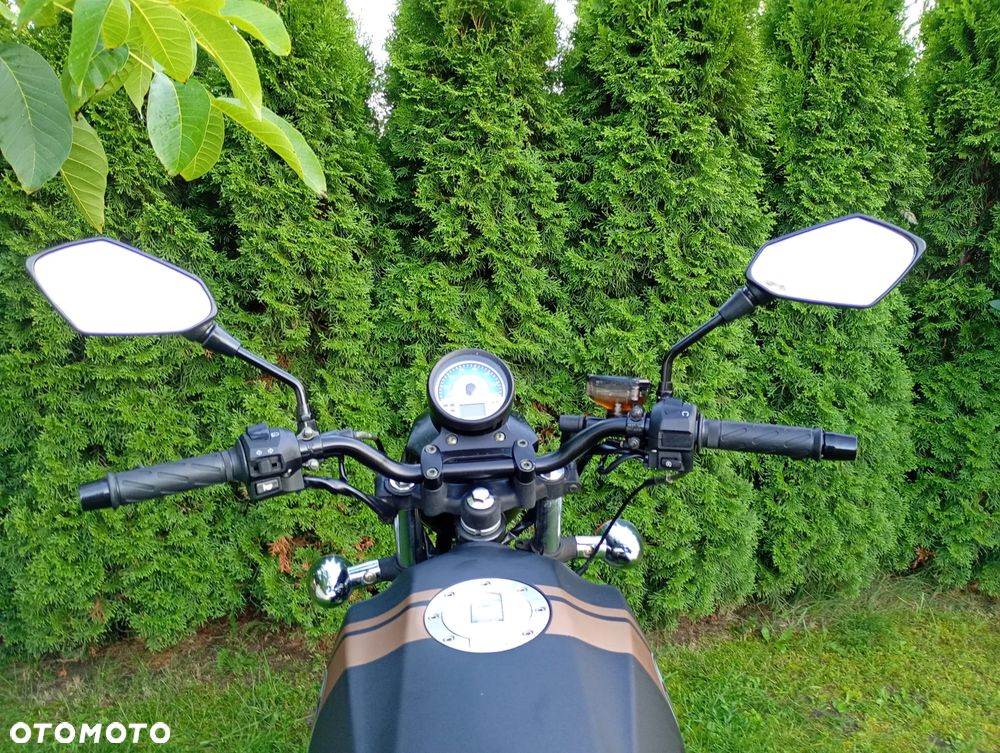 Barton Cafe Racer - 23