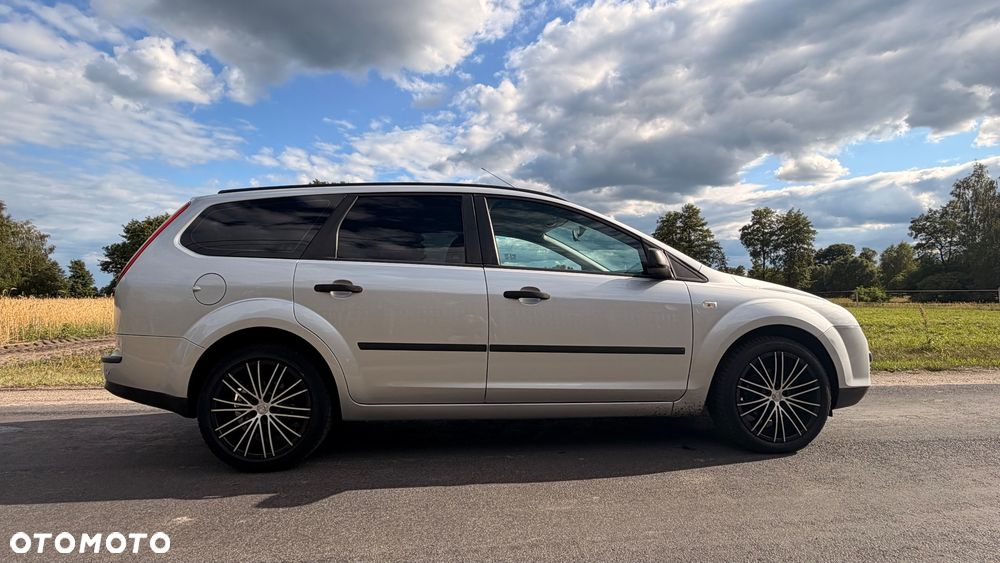 Ford Focus 1.6 Comfort - 3