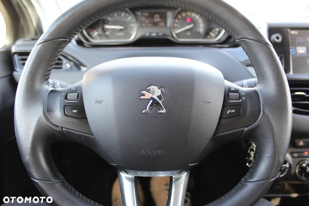 Peugeot 208 PureTech 82 Urban Move - 17
