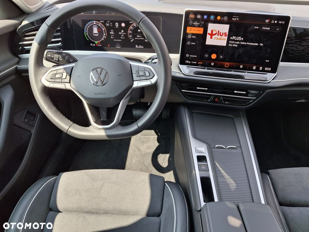 Volkswagen Passat - 21