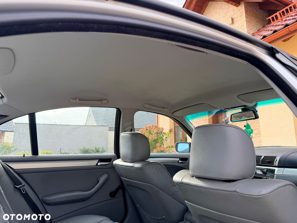 BMW Seria 3 316i - 27