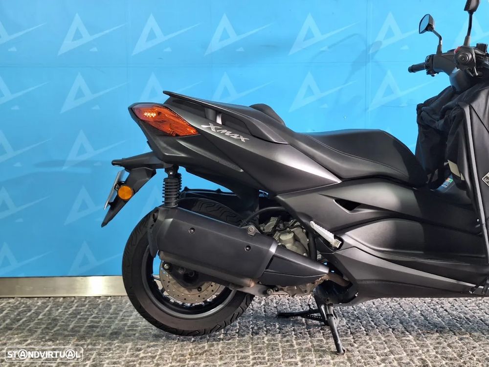 Yamaha X-Max 300 - 4