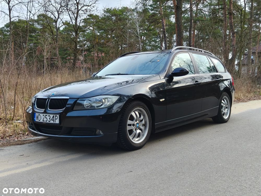 BMW Seria 3 318i - 1