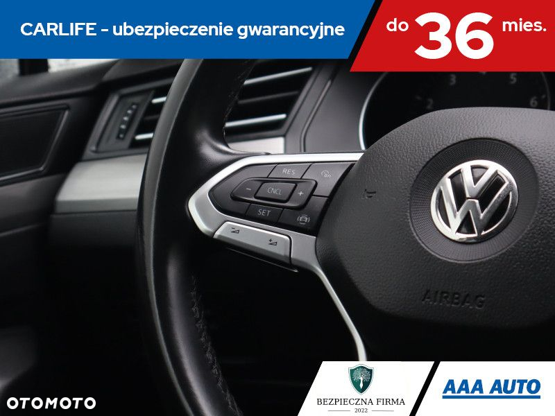 Volkswagen Passat - 18