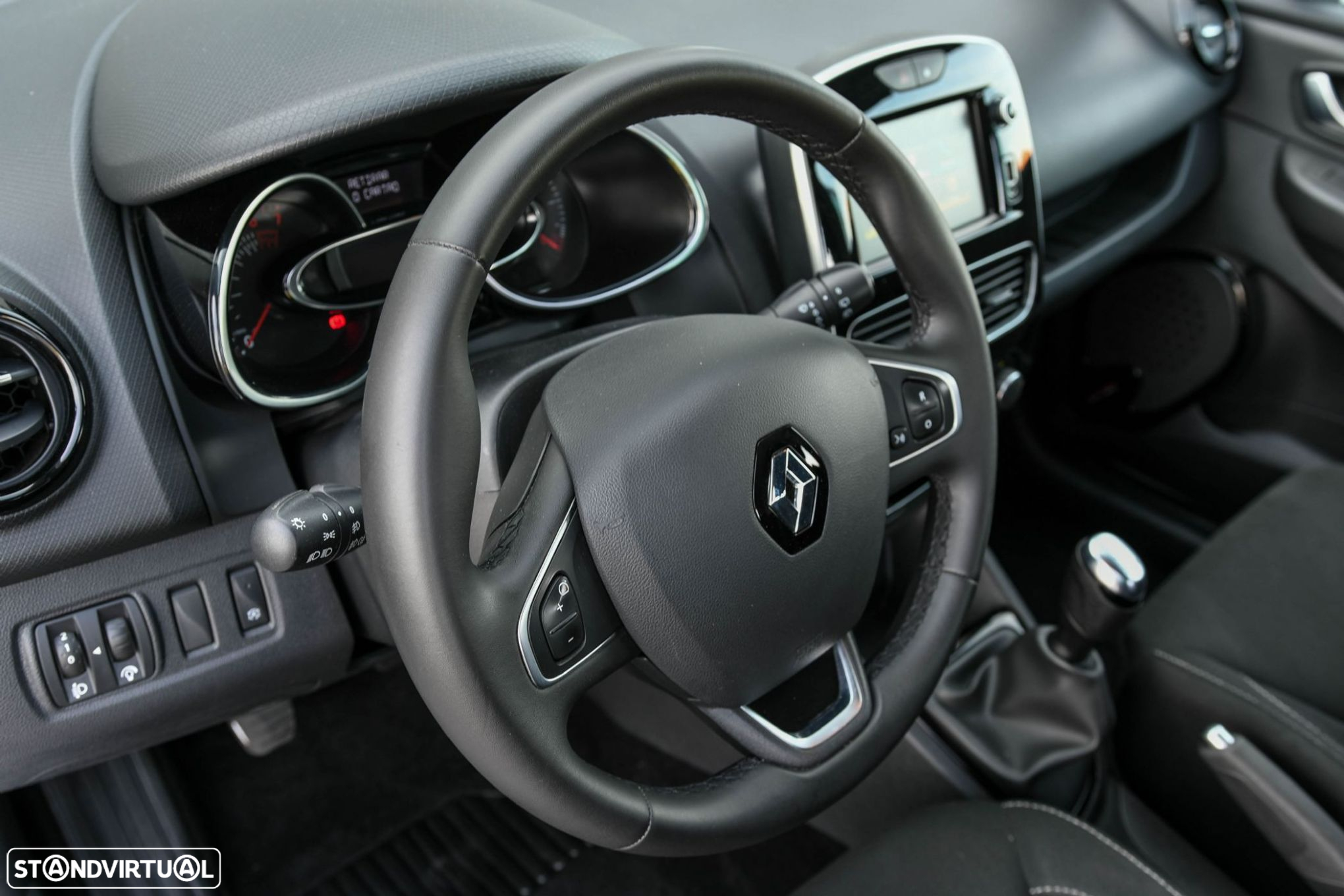 Renault Clio 0.9 TCe Limited - 18
