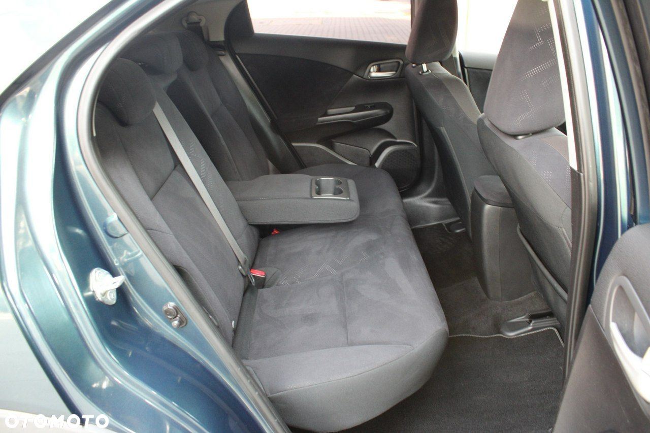 Honda Civic 1.8 i-VTEC Sport - 12
