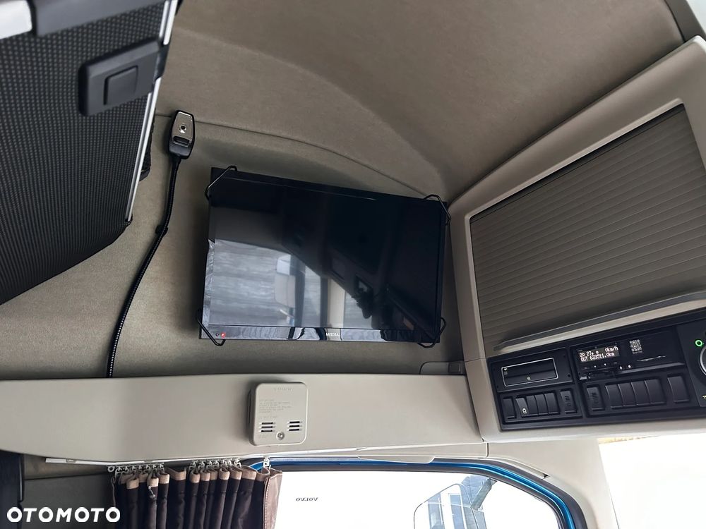 Volvo FH 500/Euro6/1 turbina /IDEALNY/ Nowe sprzęgło/Metalik/ Salon PL / Halogeny/Alufelgi //Klima Postojowa// 4 poduszki tył - 18