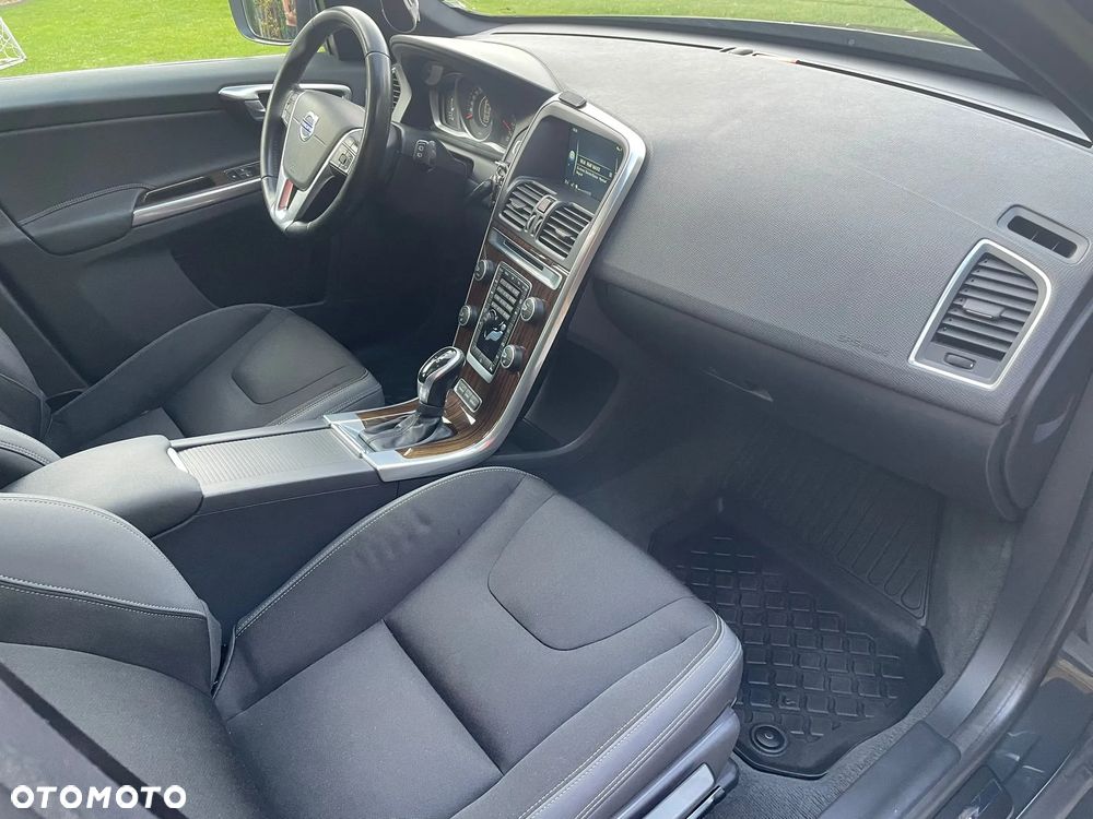 Volvo XC 60 D4 Drive-E Momentum - 6