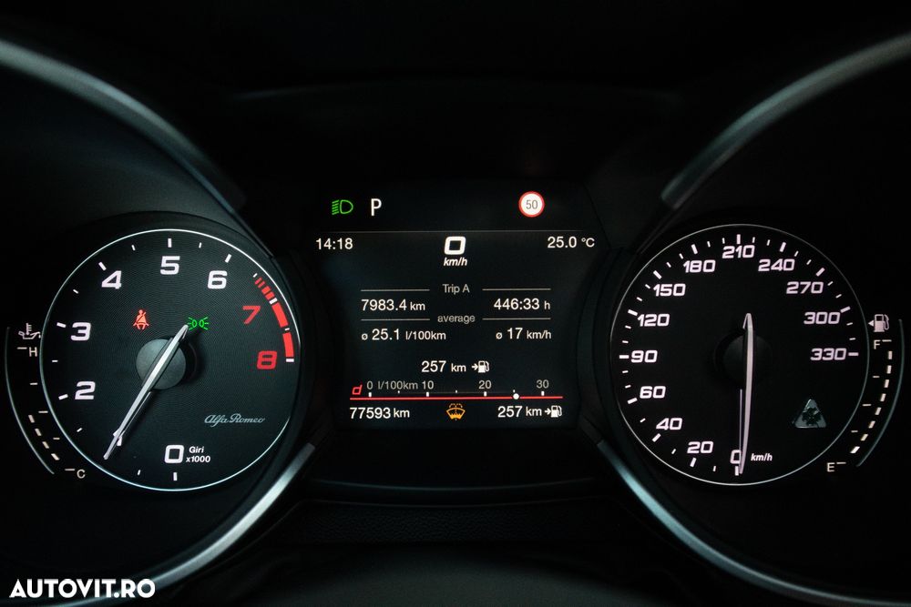 Alfa Romeo Stelvio 2.9 V6 Turbo AWD AT8 Quadrifoglio - 29