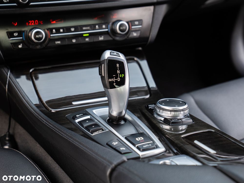 BMW Seria 5 520d xDrive Sport Line - 36