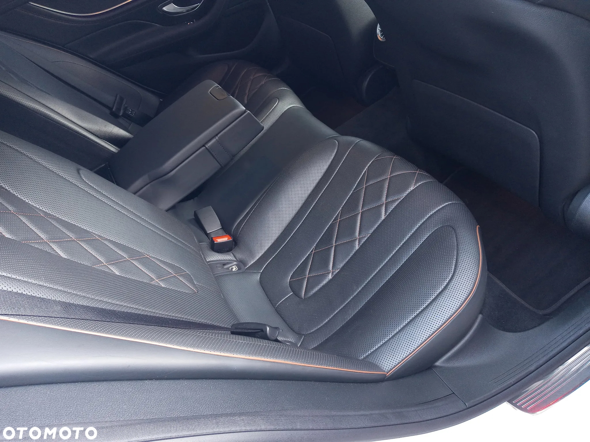 Mercedes-Benz CLS 350 d 4-Matic 9G-TRONIC - 30